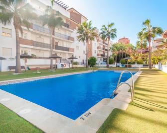 3 Bedroom Stunning Apartment In Motril - Motril - Piscina
