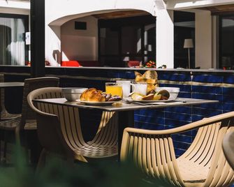 Neptuno Aparthotel - Calella
