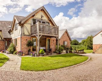 Oak Mead - Wrexham - Gebouw