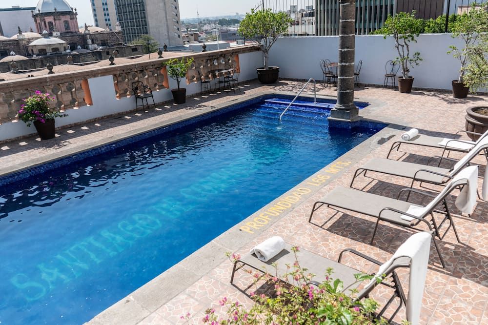 Hotel Santiago de Compostela - גוואדאלחארה - בריכה