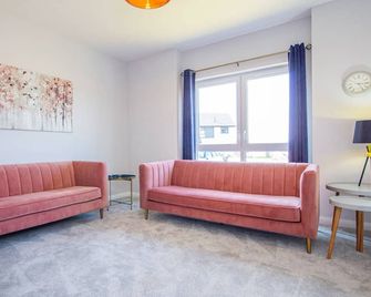 Kessock View Apartment - Inverness - Living room