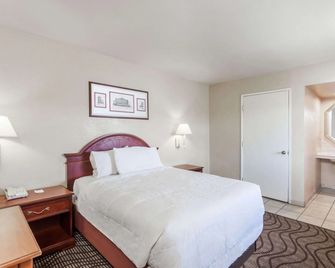 Travelodge by Wyndham Victorville - Victorville