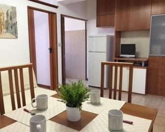 Casa vacanze a pochi metri dal mare - Grottammare - Jadalnia