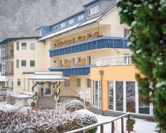Wellnesshotel Rothfuß mit Spa und 2 Schwimmbädern - Bad Wildbad - Gebäude