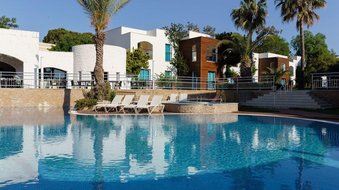 كوستا لوفي هوتل