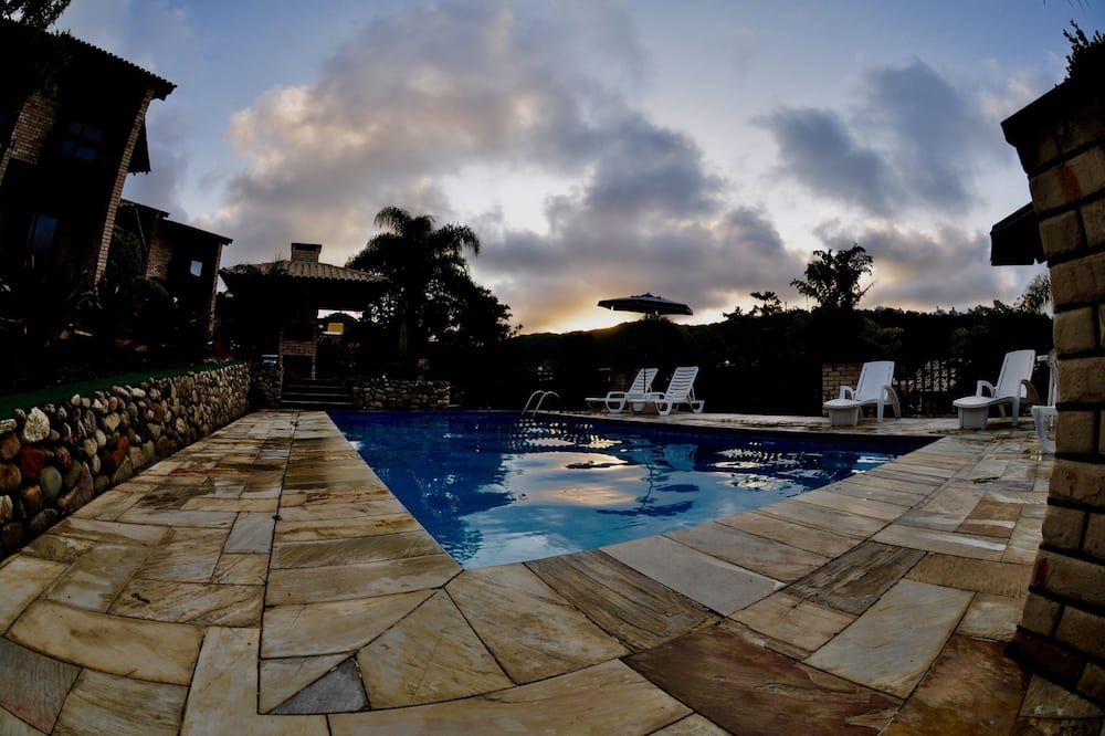 Pousada Albacora - בומבינהאס - בריכה