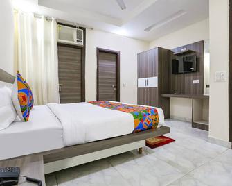 Fabexpress Royal Orbit - New Delhi - Bedroom