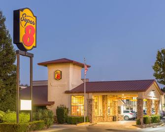 Super 8 by Wyndham Corning - Corning - Building