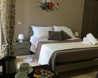 سوجّورنو باراديسو دوي - نابليس - غرفة نوم