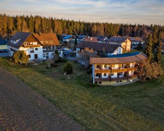 Hotel Restaurant Sonnenschein - Pfalzgrafenweiler - Будівля