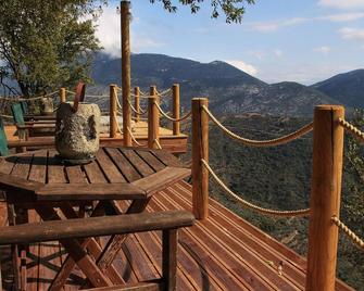 Almondhouse Suites With Fireplace - Adults Only - Arachova - Balcony