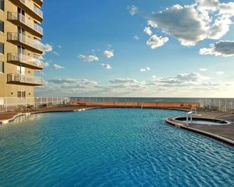 Tidewater Beach Resort by Southern Vacation Rentals - Panama City Beach - Piscina