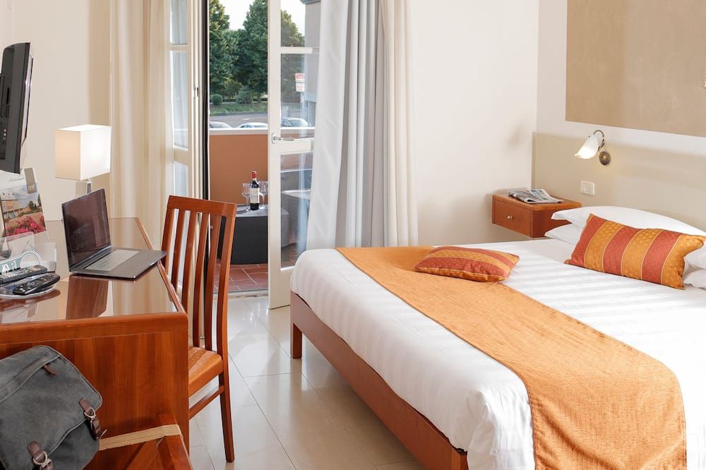 Hotel Michelangelo - Terranuova Bracciolini - Bedroom