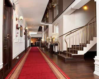 Wzgórze Toskanii Conferences & Restaurant - Przeźmierowo - Hallway