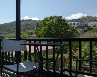 Elli Hotel - Skopelos - Balcón