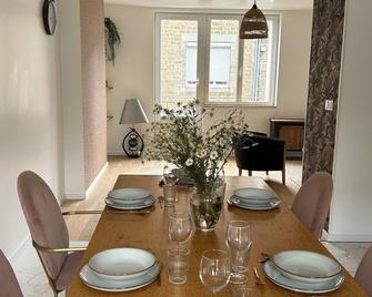 Appartement Lumineux et Calme Avec Terrasse et Jardin Dans Centre Ville de Vire - Vire Normandie