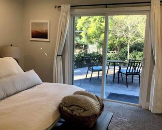 Country cottage just outside Ojai and close to nearby hiking trails - Охай - Спальня