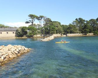 Charming T2 apartment overlooking the islands of the Golfe du Morbihan - Larmor-Baden - Building