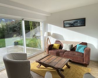 Listed House Erdeven - Erdeven - Living room