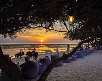 Pearl Sunset Resort - Sunset Moments, Adults Only - Gili Trawangan - חוף