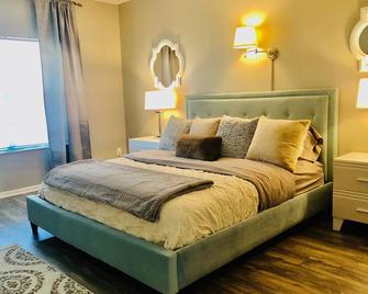 Luxury Modern 1 Bed/1 Bath Condo - Dublin - Bedroom