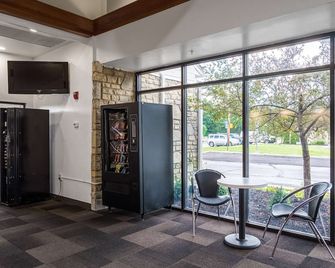 Motel 6 Columbus OSU - Columbus - Lobby