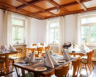Hotel & Restaurant Grüner Baum Merzhausen - Merzhausen - Restaurant
