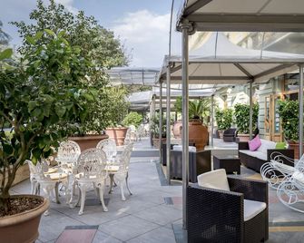 Grand Hotel Tettuccio - Montecatini Terme - Patio