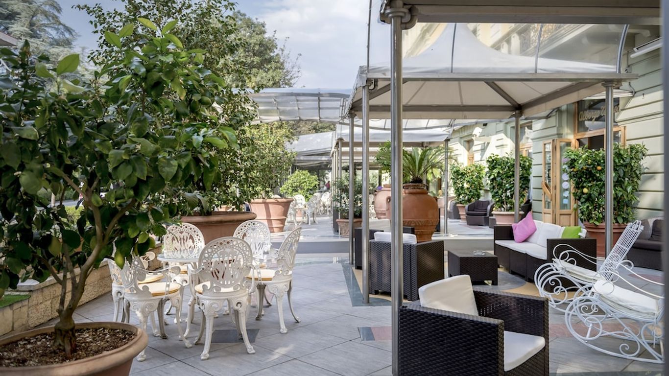 特圖斯奧宏偉酒店