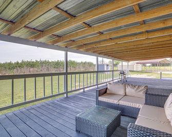 2 Mi to Lake Monticello: Home w/ Large Decks! - Mount Pleasant - Balkon