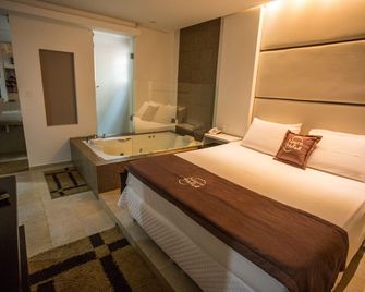Nayru Hotel - Toledo - Quarto
