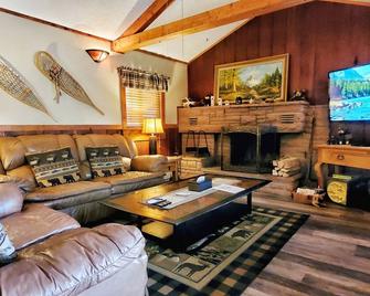The Inn on Fall River & Fall River Cabins - Estes Park - Sala de estar