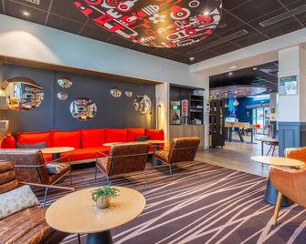 بي آند بي هوتل أورليان سنتر فوك - أورليون - ردهة