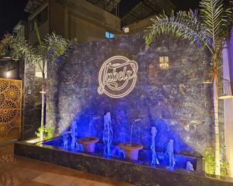 labels hotel - Nagpur - Building