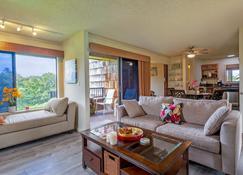 Pua Mahina-romantic mountain view retreat for two with king bed,private lanai - Princeville - Living room