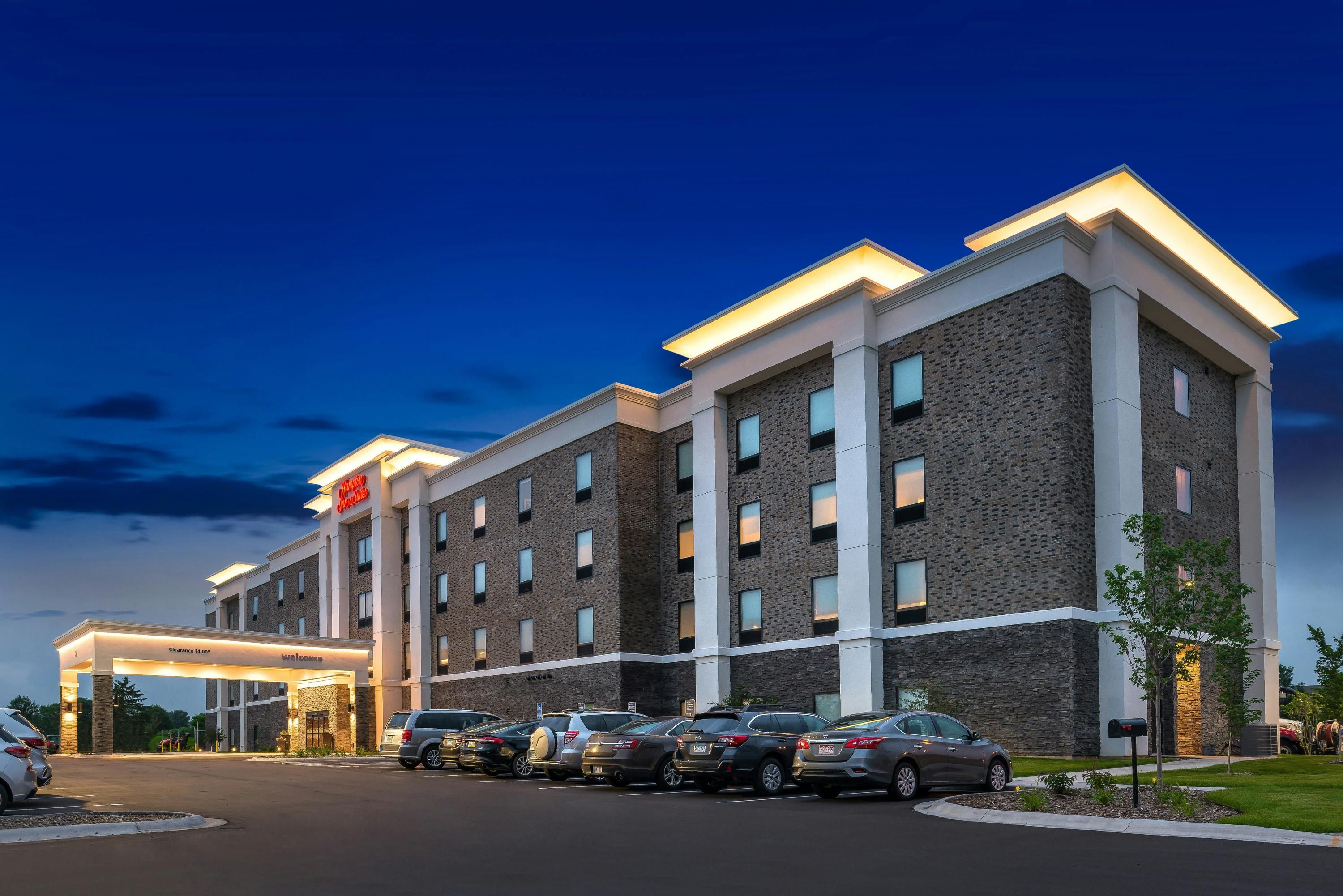 Hampton Inn & Suites St. Paul/Oakdale - Oakdale - Будівля