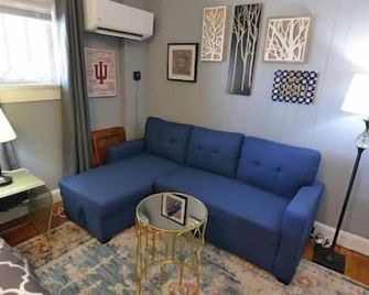 B-town Bridgeview - Bloomington - Sala de estar