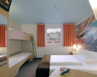 B&B Hotel Böblingen - Boblingen - Спальня