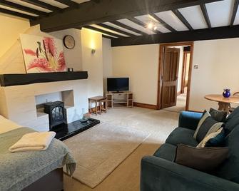 The George - Bridgnorth - Living room