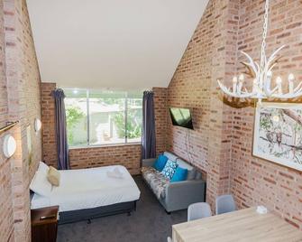 Gables 13 of 2 Clyde Street - Jindabyne - Bedroom