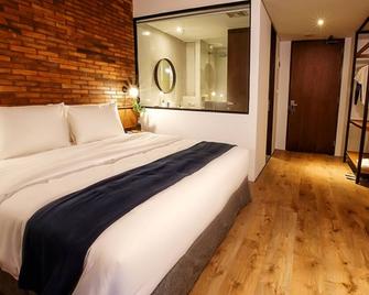 بارك 5 - اعتماد Chse - جاكرتا - غرفة نوم