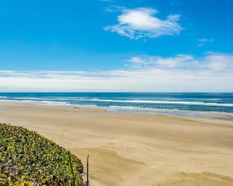 Whaler's Rest RV & Camping Resort - South Beach - Beach