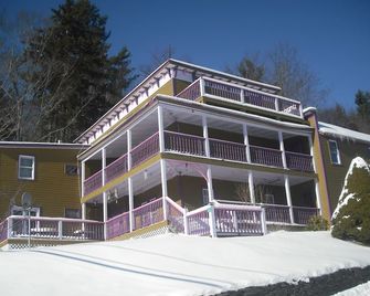 Featured On Mtv ! You Have To See It To Believe It ! Unlike Any Other ! - Haines Falls - Edificio