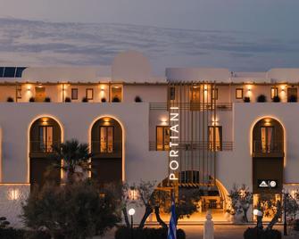 Portiani Hotel - Plaka - Building