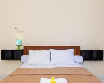 Ma Homestay - South Kuta - Bedroom