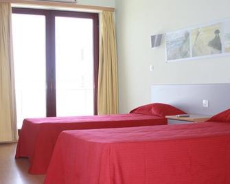 Beachtour Ericeira - Ericeira - Bedroom