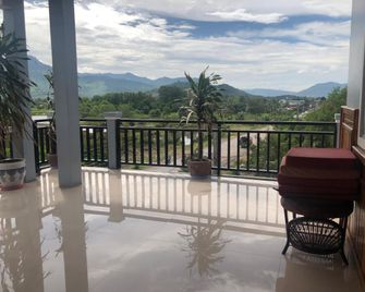Mama's Family Guesthouse - Kampot - Balkon
