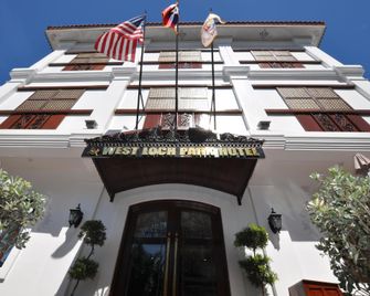 West Loch Park Hotel Vigan - Vigan City - Building