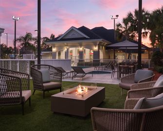 هوم وود سويتس باي هيلتون دايتونا بيتش سبيدواي - أيربورت - دايتونا بيتش - مبنى