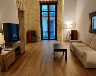 Ideal City Walk - Napoli - Oturma odası